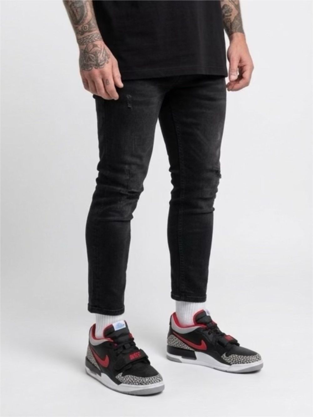 Air Jordan legacy 312 low Men's Black and Red Retro Low-Top Sneakers